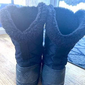 Columbia shoes size 8.5